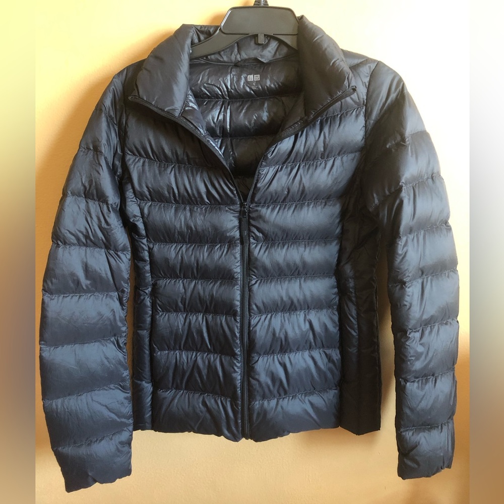 Uniqlo puffer jacket size small